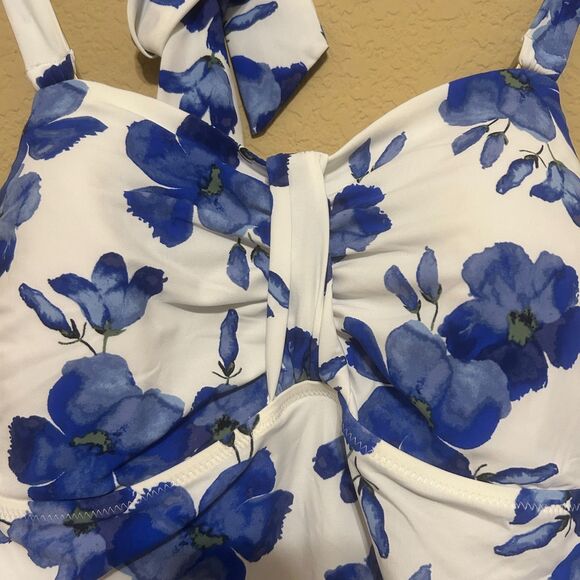 Lands End Blue White Floral Tankini Swimsuit Swim Top Womens Size 12 Padded Bra - Picture 3 of 6